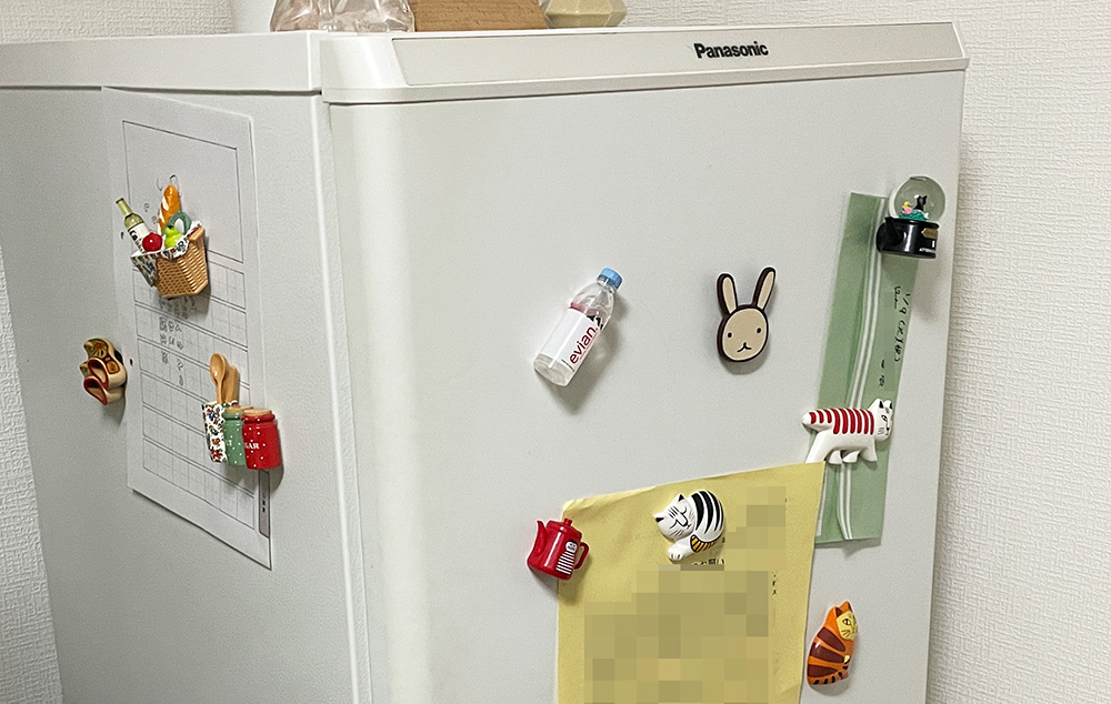 冷蔵庫に何も貼らない
